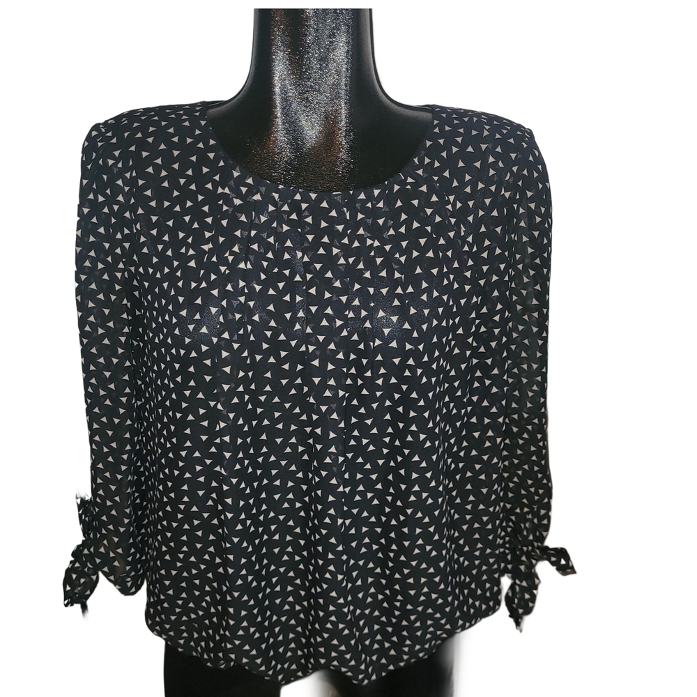 Suzy Shier Black Patterned Blouse M